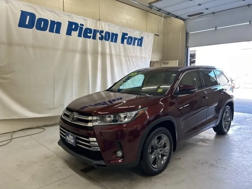 2017 Toyota Highlander Limited Platinum photo 1