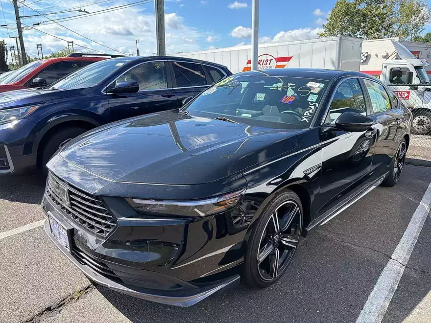 2023 Honda Accord Hybrid Sport photo 1