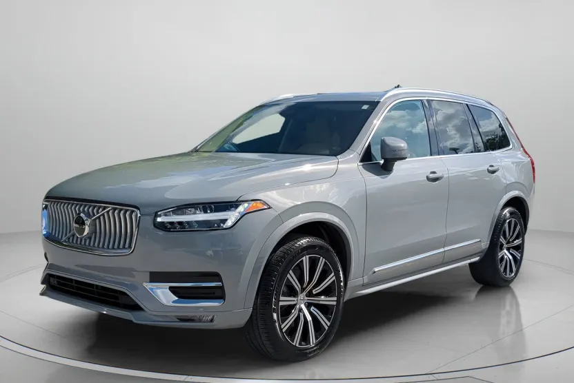 2025 Volvo XC90 B5 Core photo 1