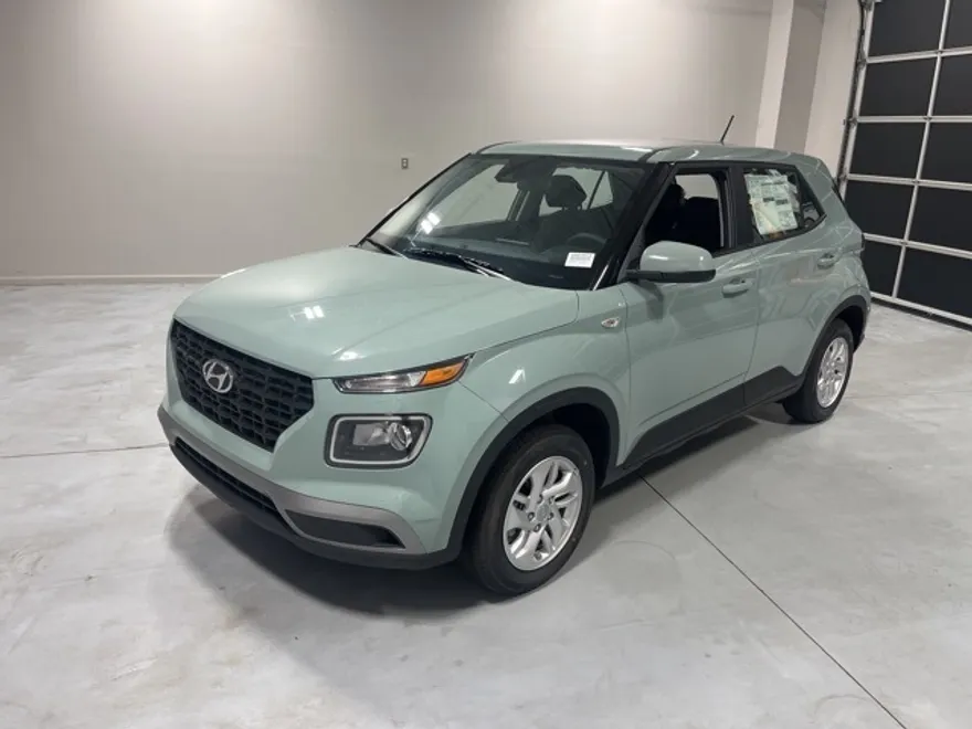 2026 Hyundai Venue SE photo 1
