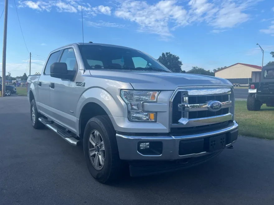 2017 Ford F-150 XLT photo 1