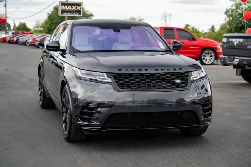 2018 Land Rover Range Rover Velar HSE R-Dynamic photo 1