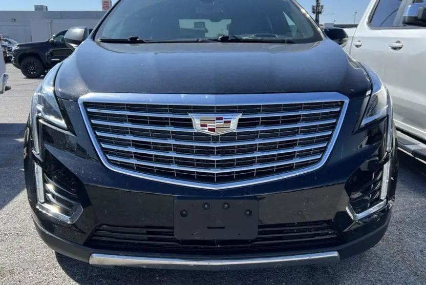 2017 Cadillac XT5 Platinum photo 1