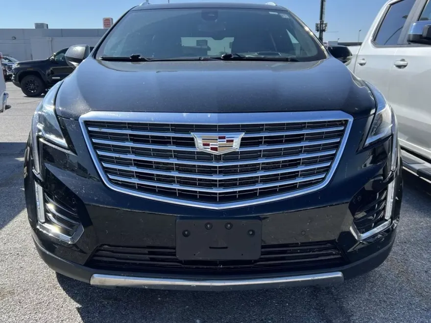2017 Cadillac XT5 Platinum photo 1