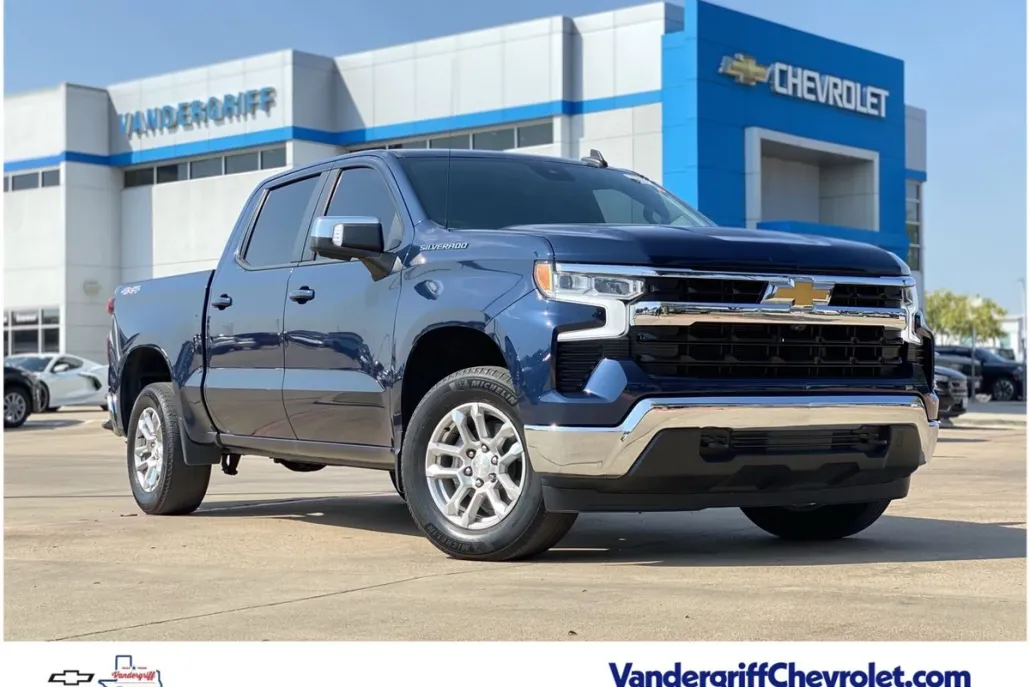 2022 Chevrolet Silverado 1500 LT photo 1