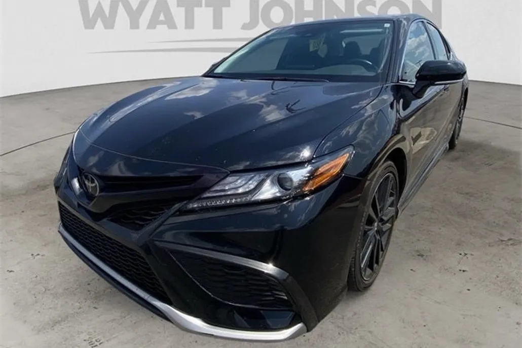 2023 Toyota Camry XSE photo 1