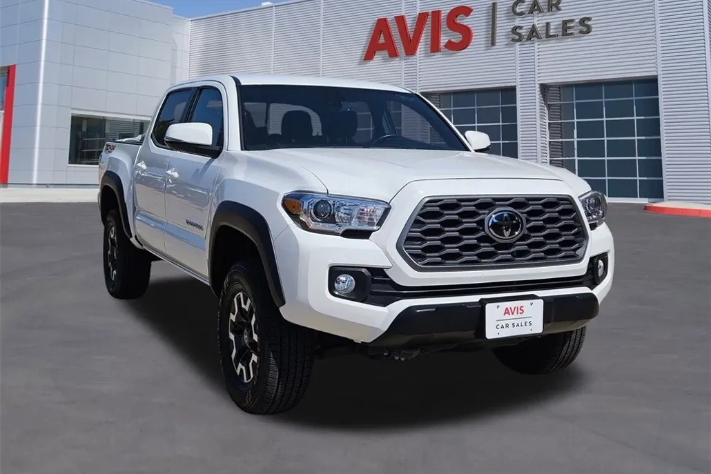2023 Toyota Tacoma TRD V6 photo 1