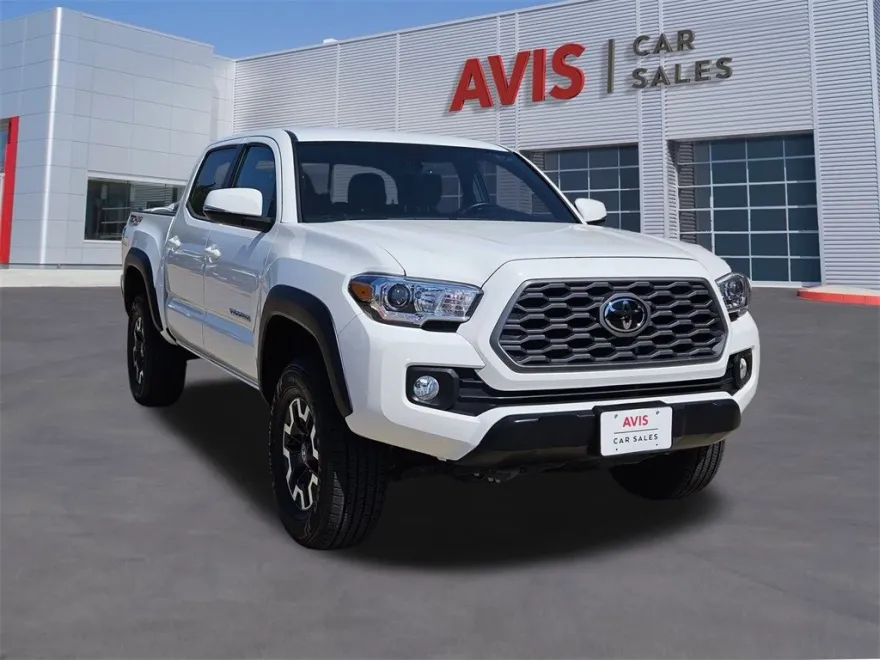 2023 Toyota Tacoma TRD V6 photo 1