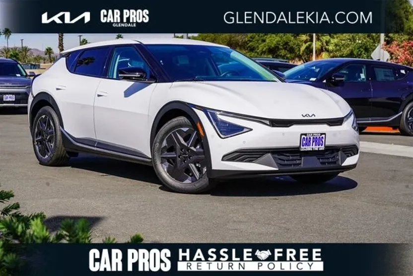 2025 Kia EV6 Light photo 1
