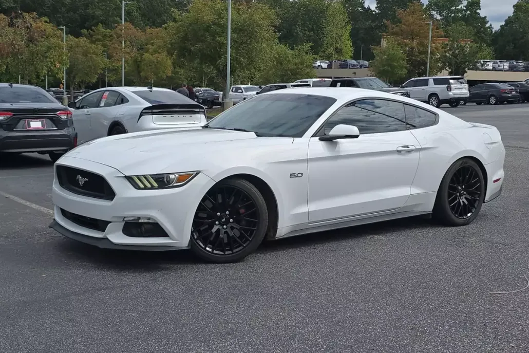 2016 Ford Mustang GT Premium photo 1