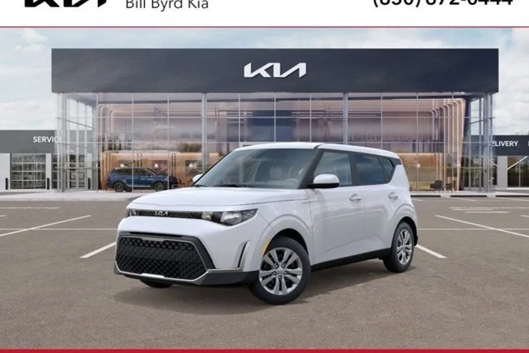 2025 Kia Soul LX photo 1