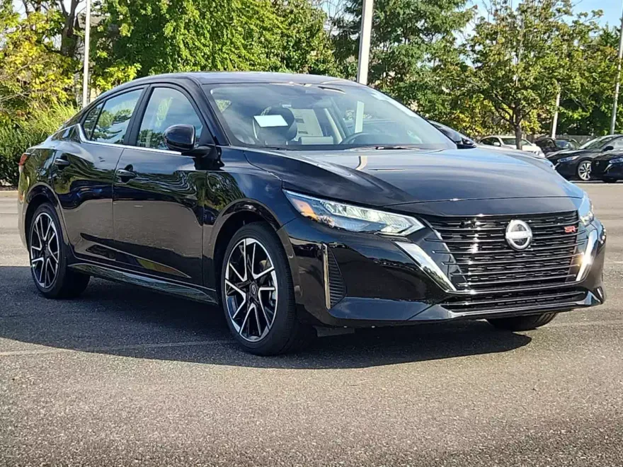 2025 Nissan Sentra SR photo 1