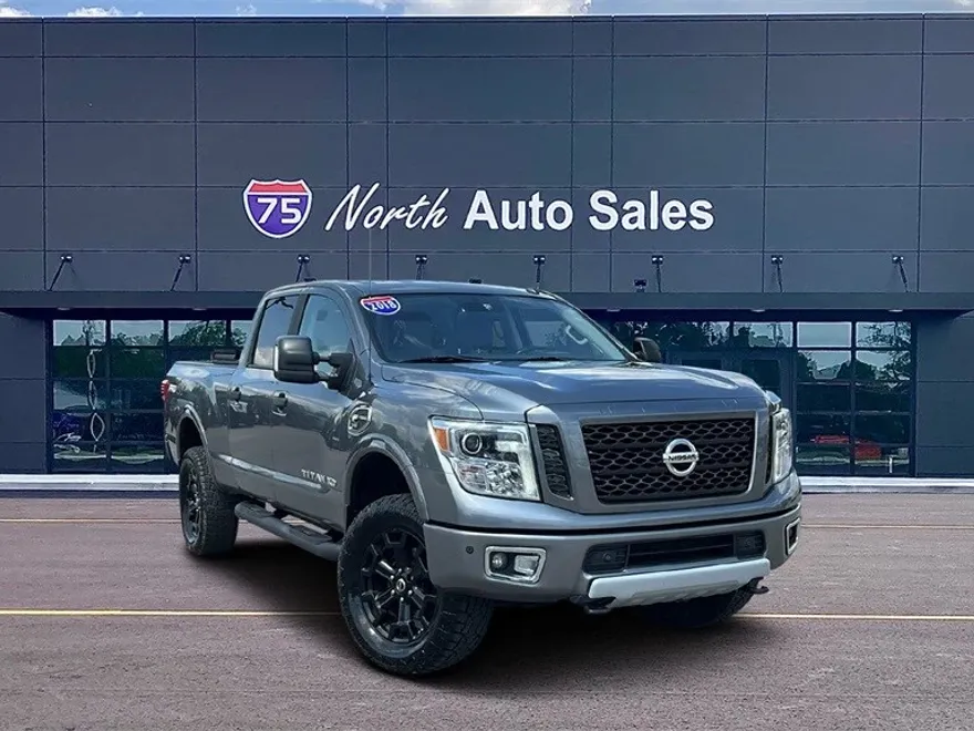 2018 Nissan Titan Crew Cab S photo 1