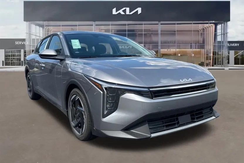 2025 Kia K4 EX photo 1