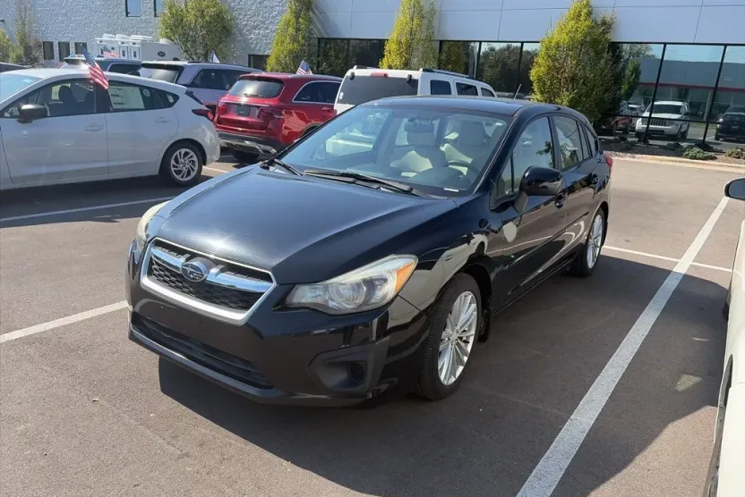 2013 Subaru Impreza 2.0i Premium photo 1