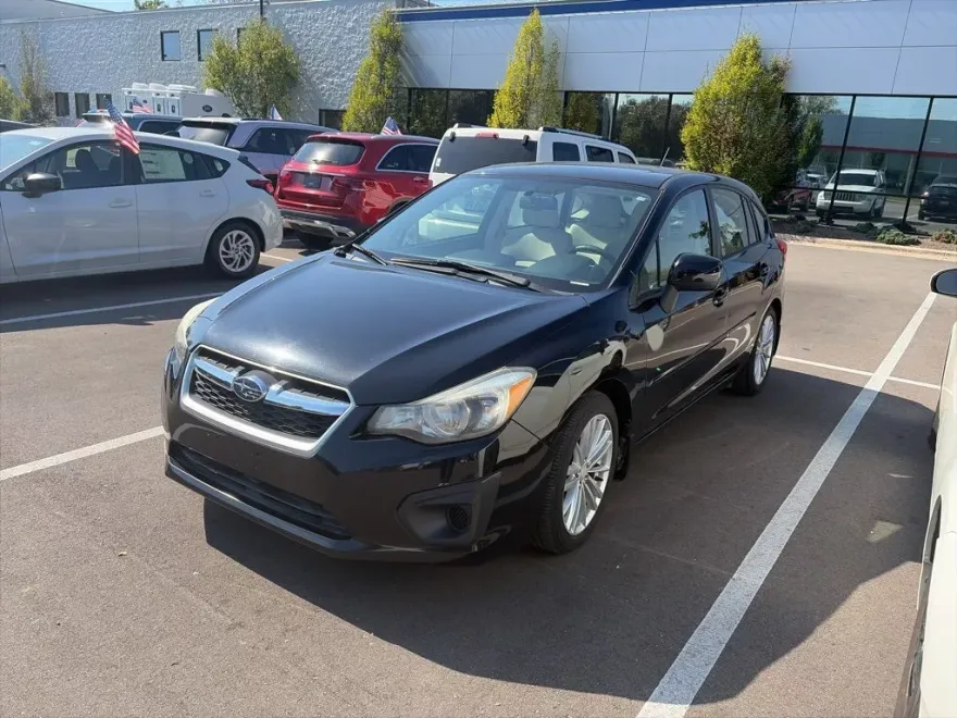 2013 Subaru Impreza 2.0i Premium photo 1