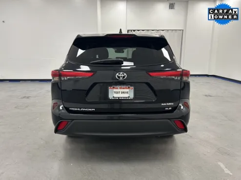 2022 Toyota Highlander XLE photo 4