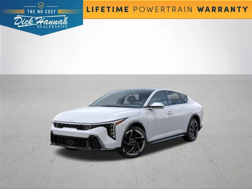 2025 Kia K4 GT-Line photo 1