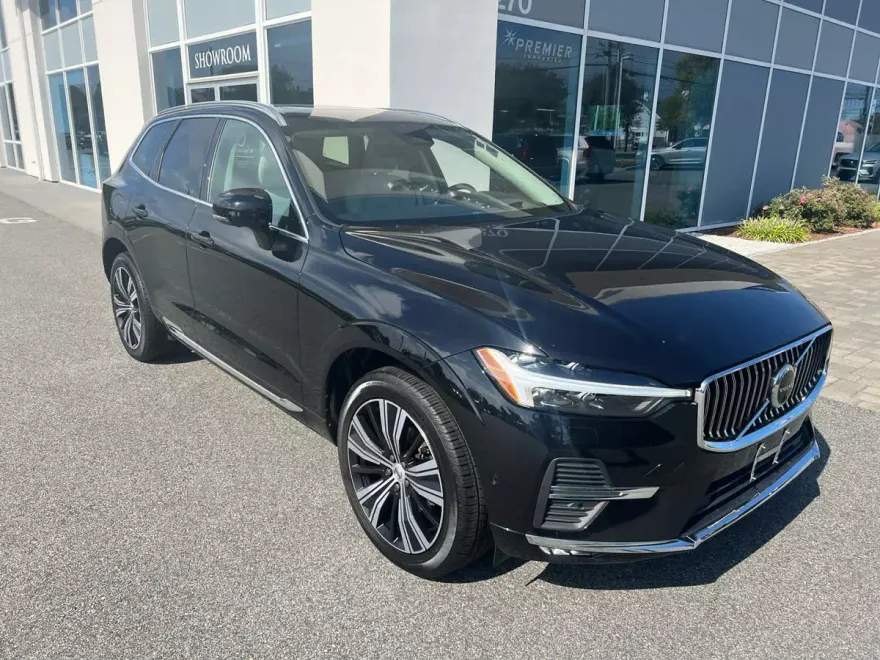 2022 Volvo XC60 B5 Inscription photo 1