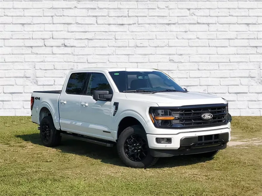 2025 Ford F-150 XLT photo 1