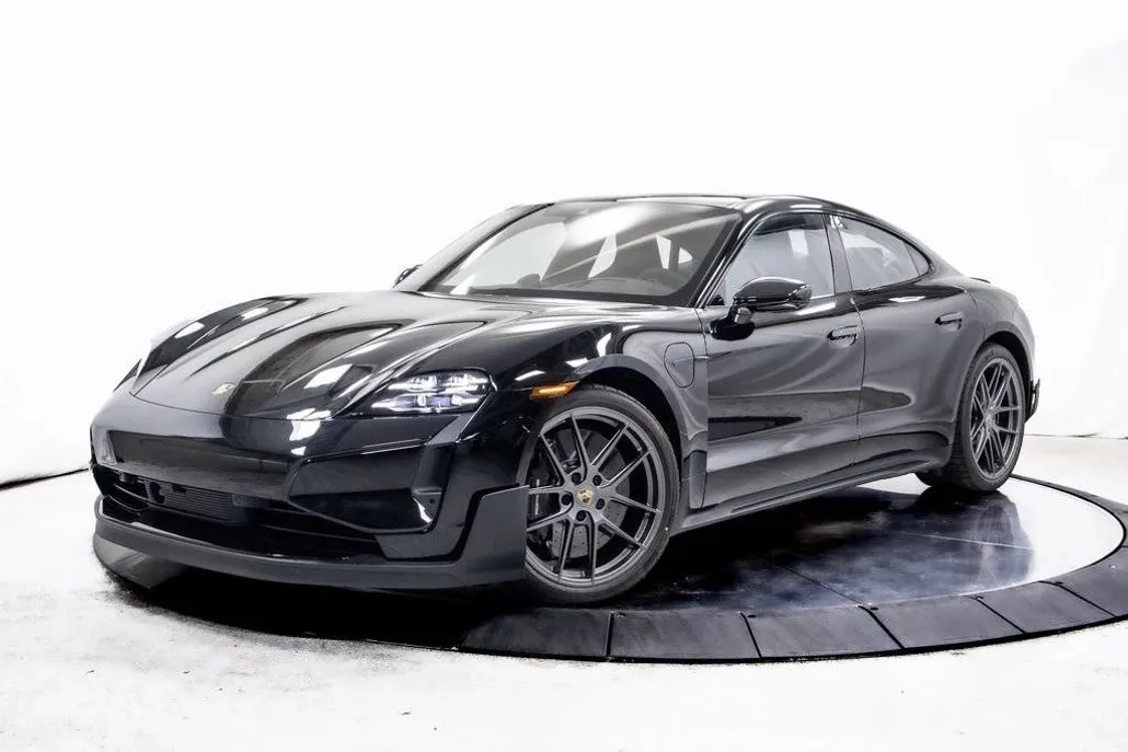 2025 Porsche Taycan Turbo GT photo 1