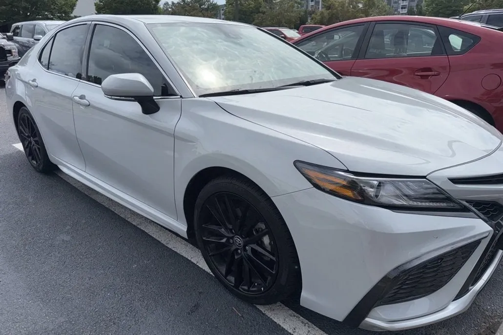 2023 Toyota Camry XSE photo 1