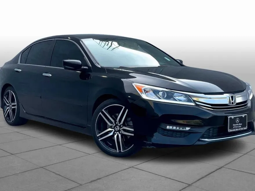 2017 Honda Accord Sport SE photo 1