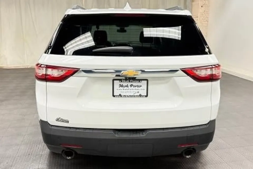 2021 Chevrolet Traverse Leather photo 1