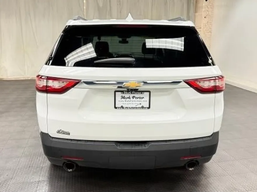 2021 Chevrolet Traverse Leather photo 1