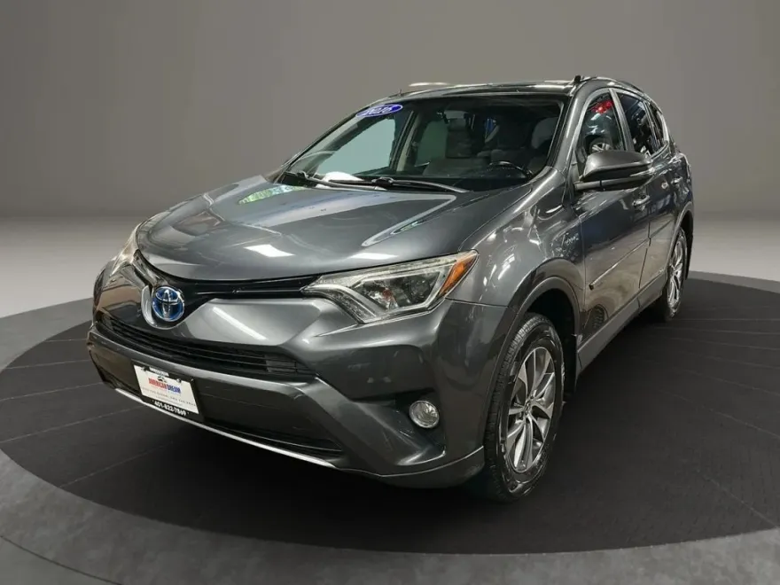2016 Toyota RAV4 XLE Hybrid Sport photo 1