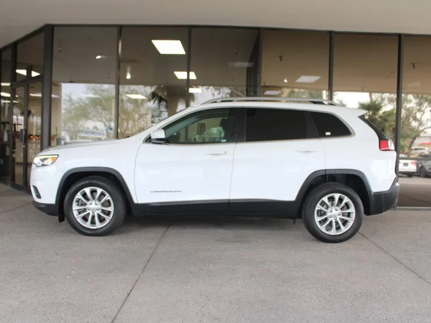 2019 Jeep Cherokee Latitude photo 1