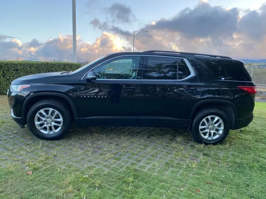 2021 Chevrolet Traverse Leather photo 1
