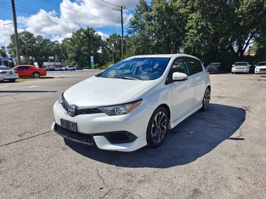 2016 Scion iM Base photo 1