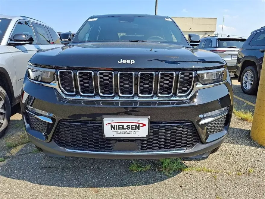 2025 Jeep Grand Cherokee Limited photo 1