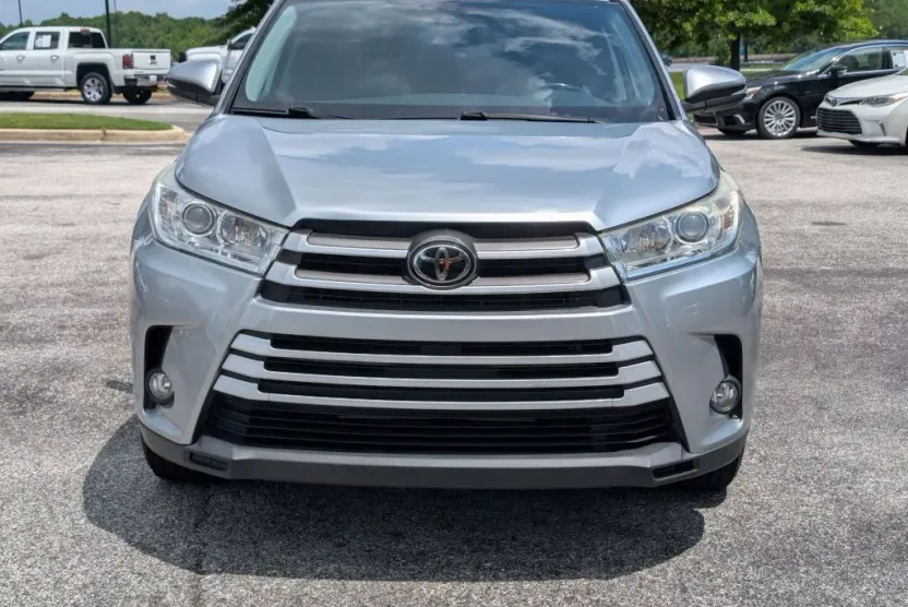 2018 Toyota Highlander XLE photo 1