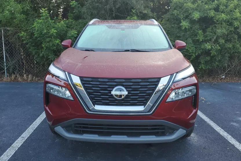 2022 Nissan Rogue SV photo 1