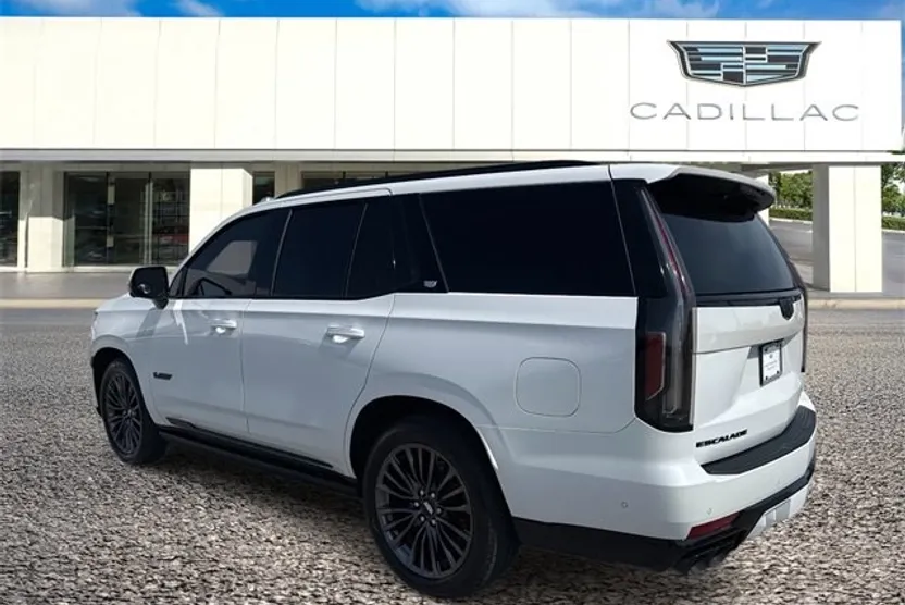 2023 Cadillac Escalade photo 1