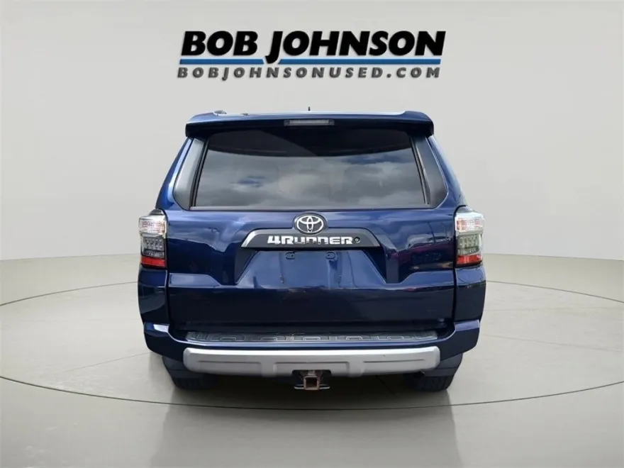 2018 Toyota 4Runner TRD Off-Road photo 1