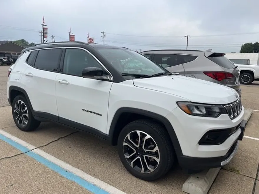 2022 Jeep Compass Limited photo 1