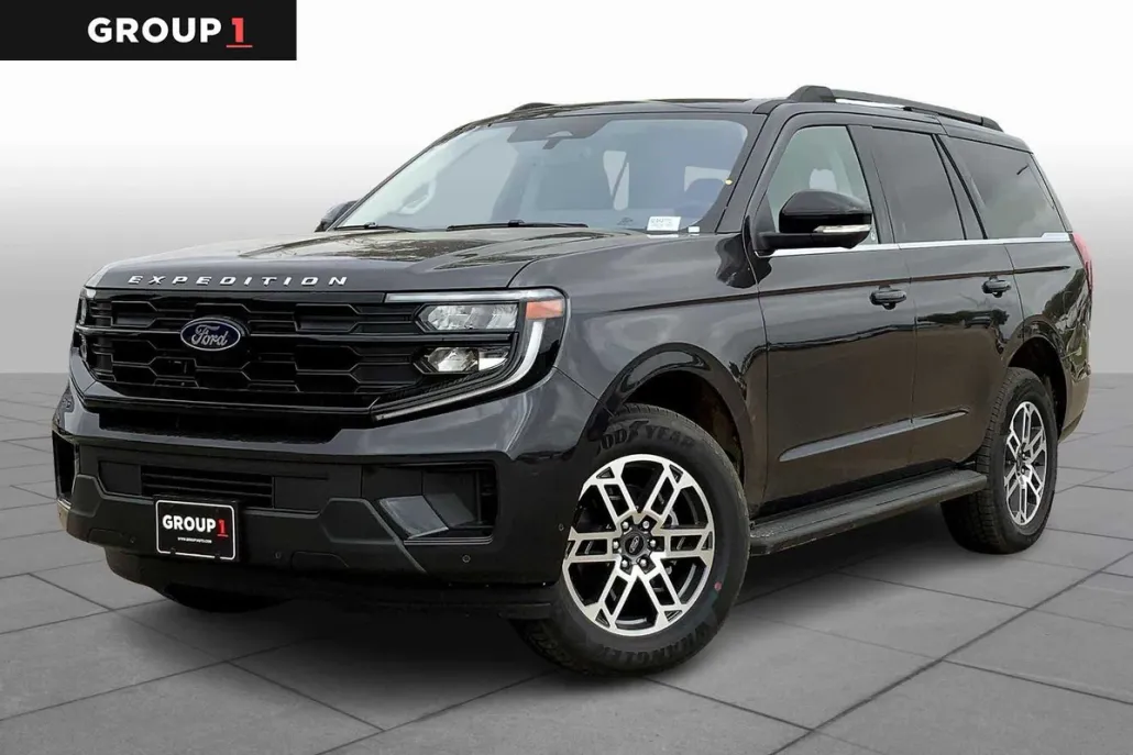 2025 Ford Expedition photo 1