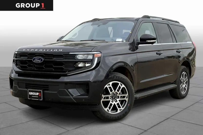 2025 Ford Expedition photo 1