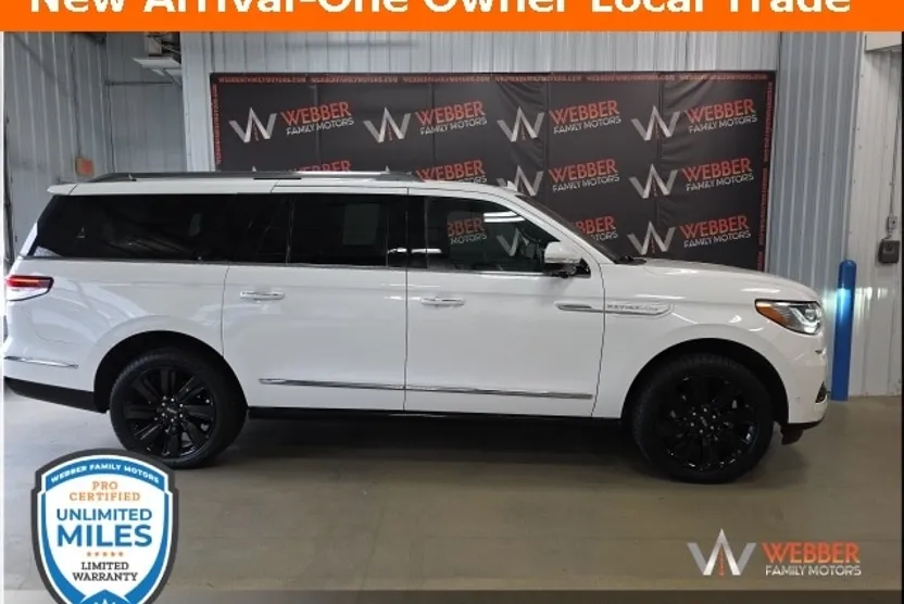 2023 Lincoln Navigator L Reserve photo 1