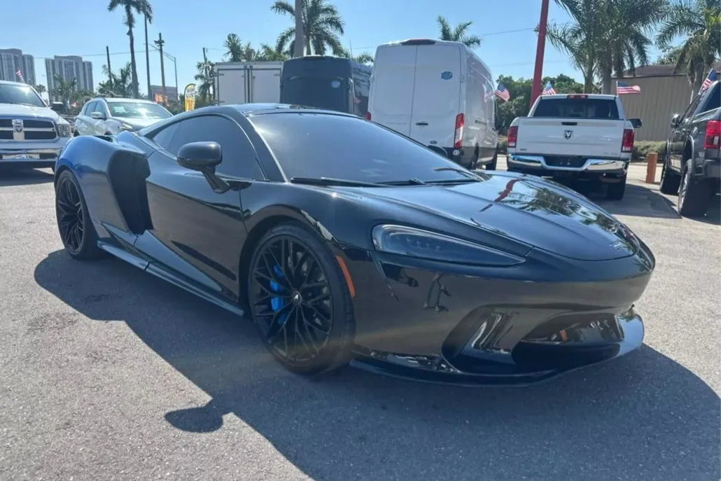 2023 Mclaren GT photo 1