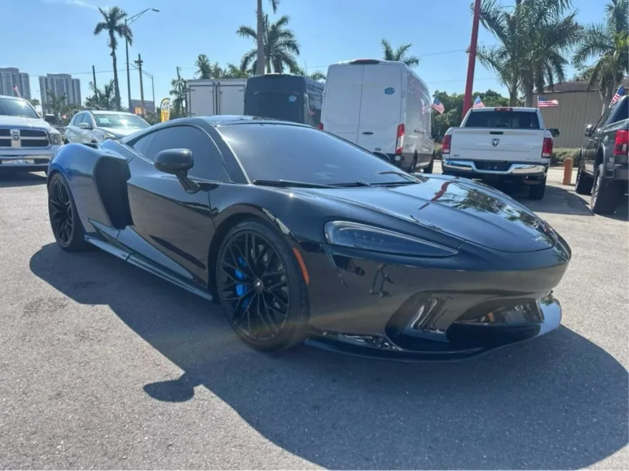 2023 Mclaren GT photo 1