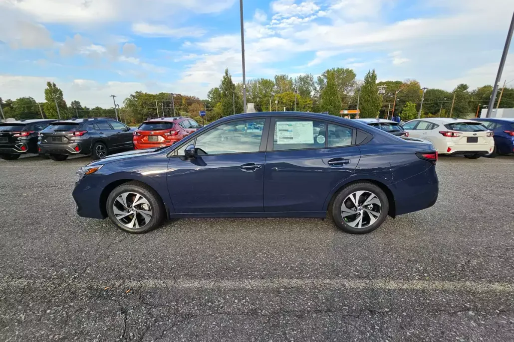2025 Subaru Legacy Premium photo 1