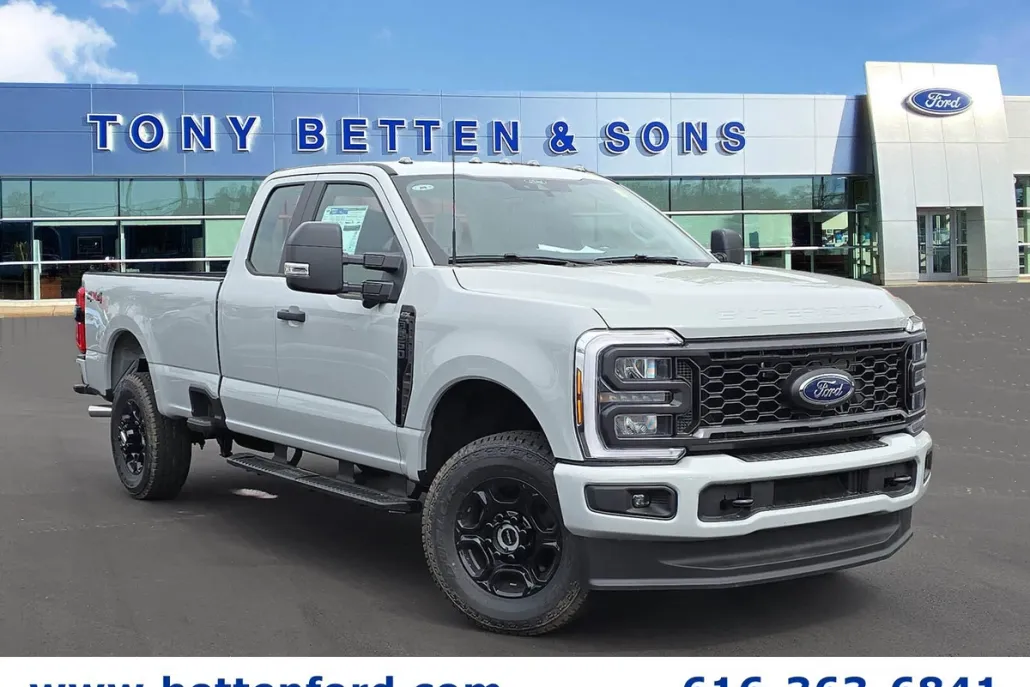 2025 Ford F-350 XL photo 1