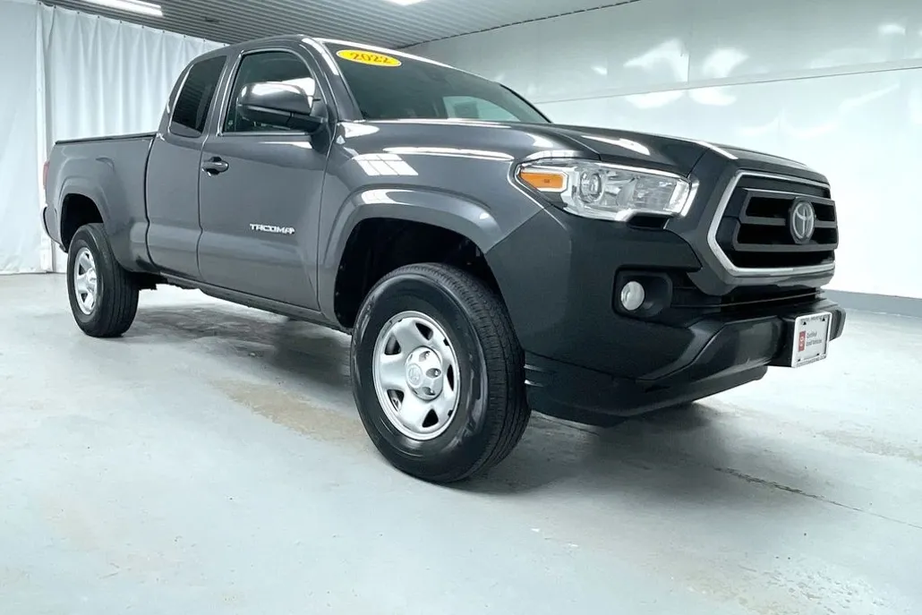2022 Toyota Tacoma SR5 photo 1