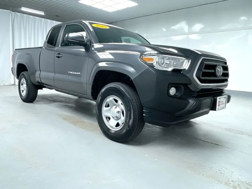2022 Toyota Tacoma SR5 photo 1