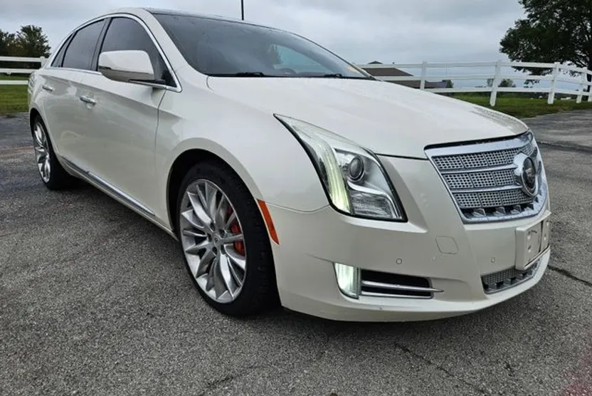 2013 Cadillac XTS Platinum photo 1