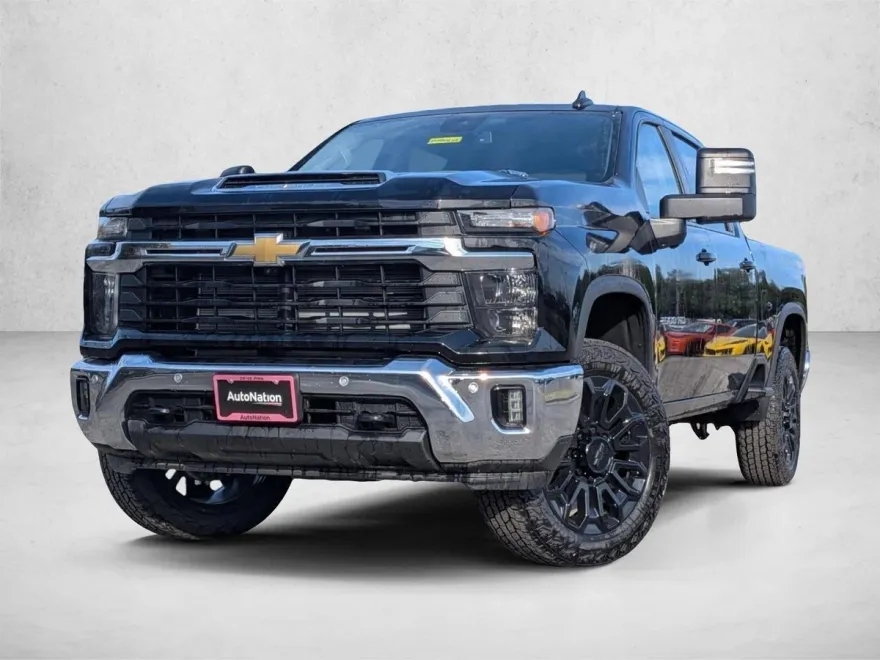 2025 Chevrolet Silverado 2500HD LT photo 1